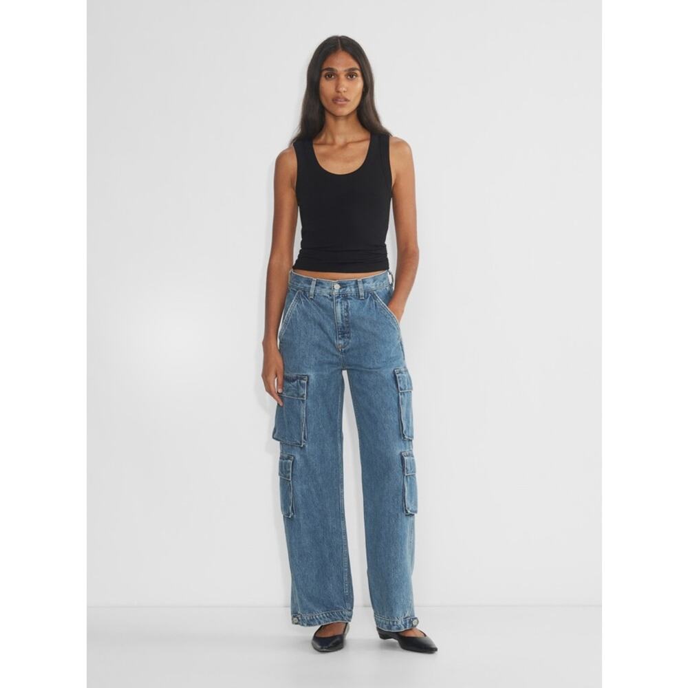 Aritzia Denim Forum The '90s Millie Hi-Rise Cargo Jean in 5 Yrs Wash Size 28